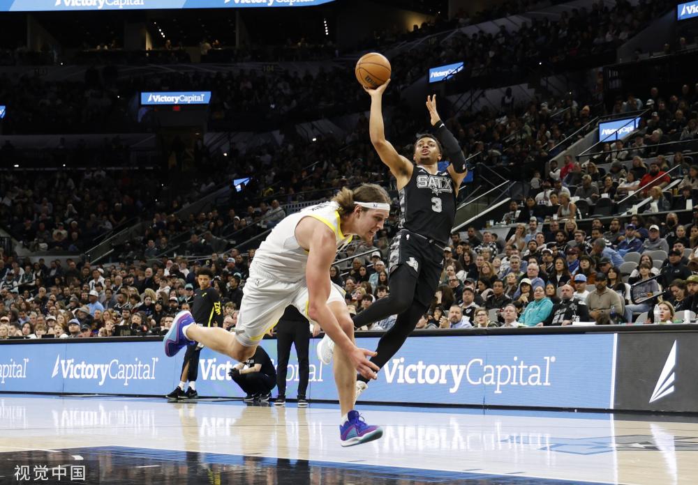 响与未来展 响与未来展